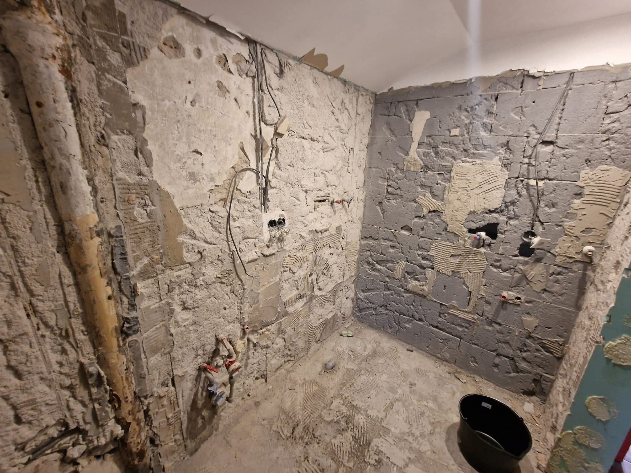 Pred rekonštrukciou — Ružinov · Kúpeľňa · 5 dní